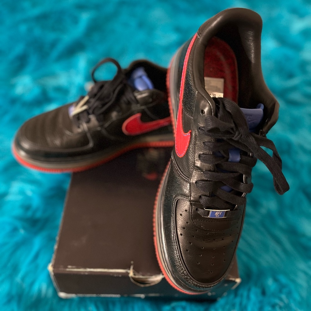 AUTHENTIC VINTAGE NIKE AIR FORCE 1 SPRM MAX AIR ‘07 BLACK/VARSITY RED